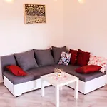 Apartament Dore