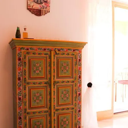 Dore Apartment *